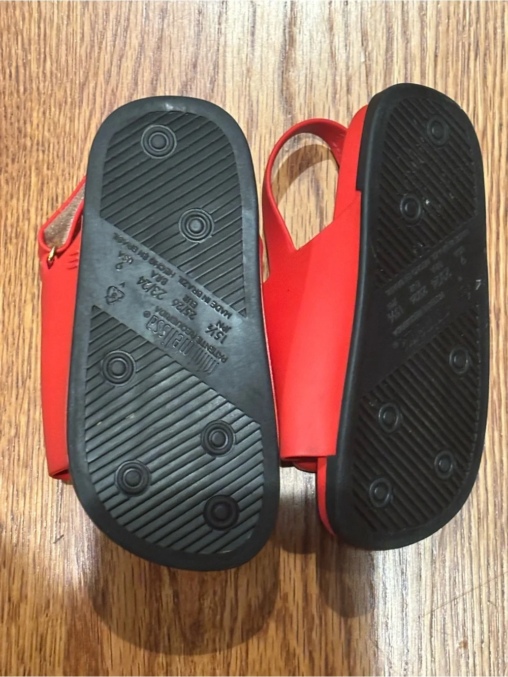 Mini Melissa bright red